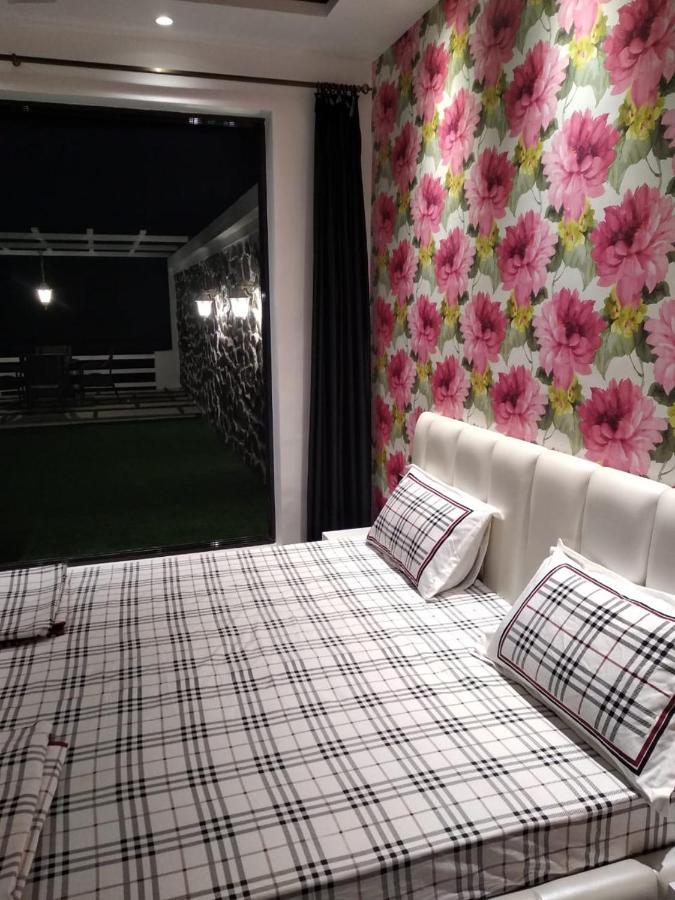 Platinum Villa 3Bhk ロナバラ エクステリア 写真