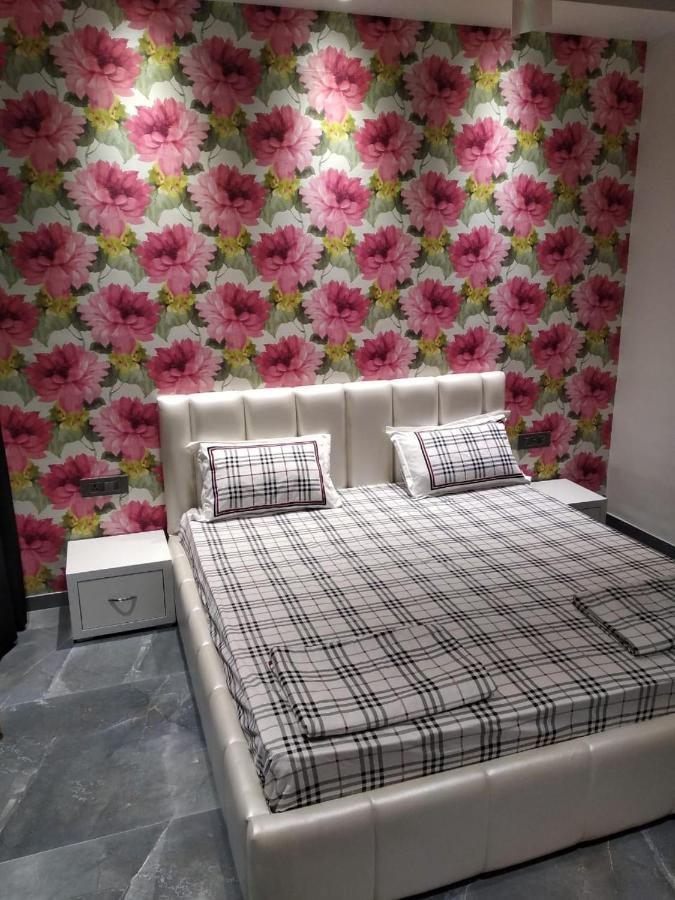 Platinum Villa 3Bhk ロナバラ エクステリア 写真